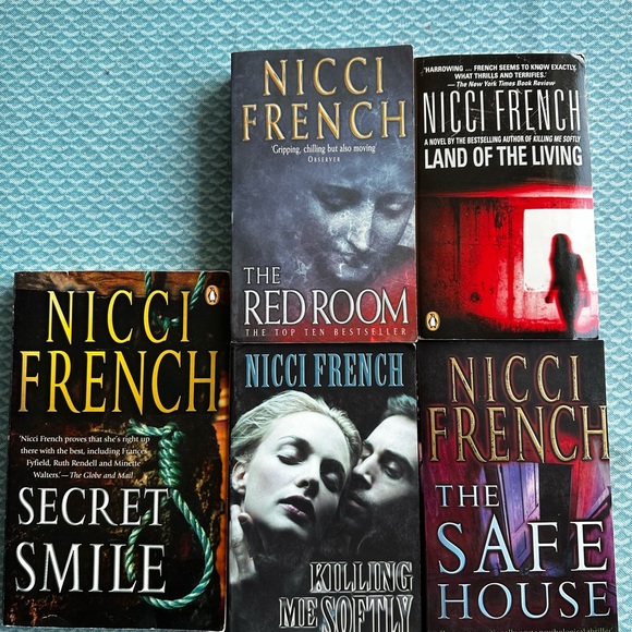 Nicci French - Picture 2 of 2